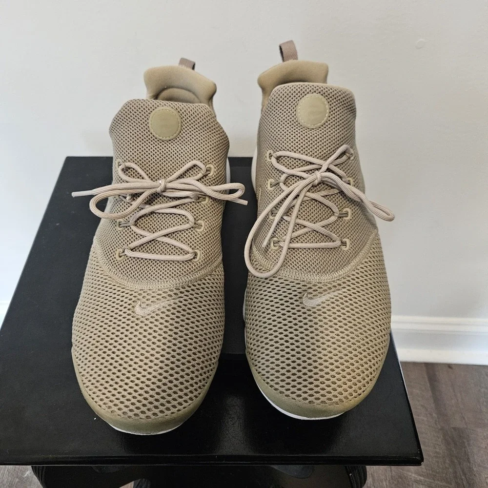 Nike Presto Fly Running Shoes Khaki Tan White Men's Size US 10.5 908019-200